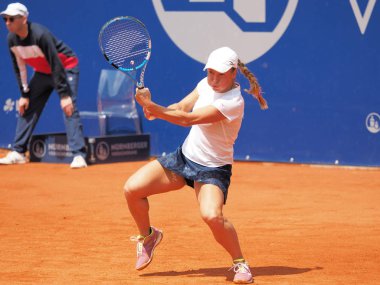 Nürnberg, Almanya - 23 Mayıs 2019: Kazach tenisçi Yulia Putintseva Euro 250.000 Wta Versicherungscup Turnuvası çeyrek final maçında Alman oyuncu Anna-Lena Friedsam karşı
