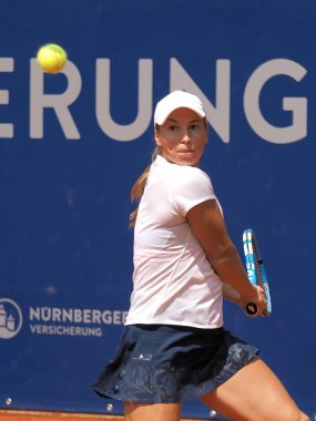 Nürnberg, Almanya - 23 Mayıs 2019: Kazach tenisçi Yulia Putintseva Euro 250.000 Wta Versicherungscup Turnuvası çeyrek final maçında Alman oyuncu Anna-Lena Friedsam karşı