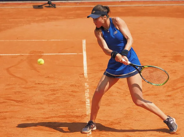 Nürnberg, Almanya - 24 Mayıs 2019: Ruman tenisçi Sorana Cirstea Euro 250.000 Wta Versicherungscup Turnuvası yarı final turunda Kazach tenisçi Yulia Putintseva karşı