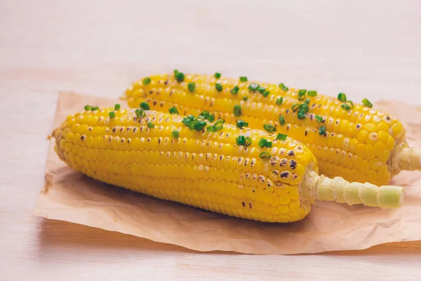 Finom Ízletes Grillezett Kukorica Könyv Másol Hely Fából Készült Asztal — Stock Fotó