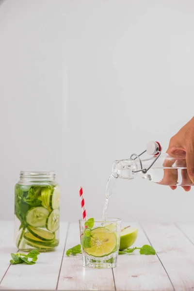 Detox Water Dengan Sayuran Dan Buah Buahan Diet Sehat Makan — Stok Foto