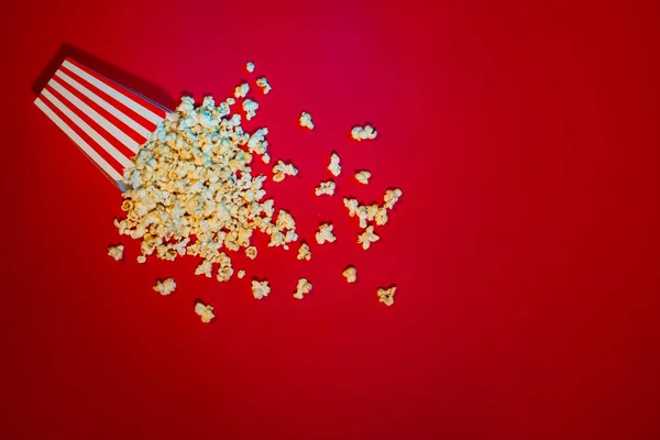 Popcorn Červené Bílé Lepenkové Krabici — Stock fotografie