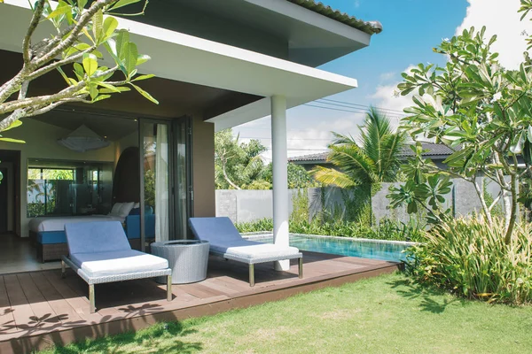 Tropikal beach resort. Yüzme Havuzu salon yakınındaki