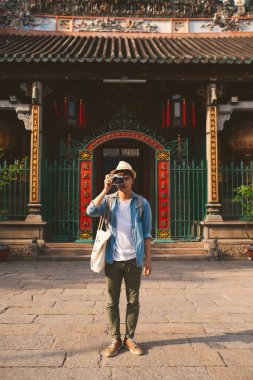 Genç Seyahat Asya tarzı antik kentin fotoğraf çekmek