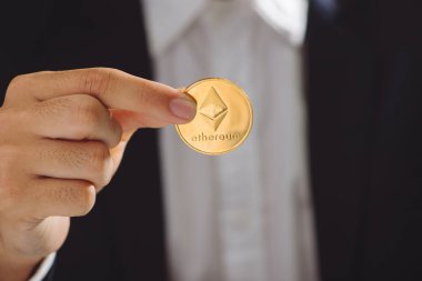 İşadamı ethereum - ethereum Btc yeni sanal para sunmaktadır.