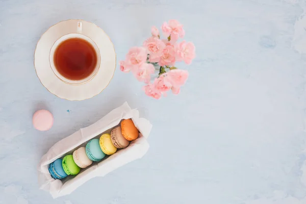 Postre Francés Para Servir Con Macarrones Coloridos —  Fotos de Stock