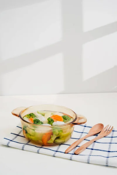 Суп Овощи Избирательным Фокусом — стоковое фото