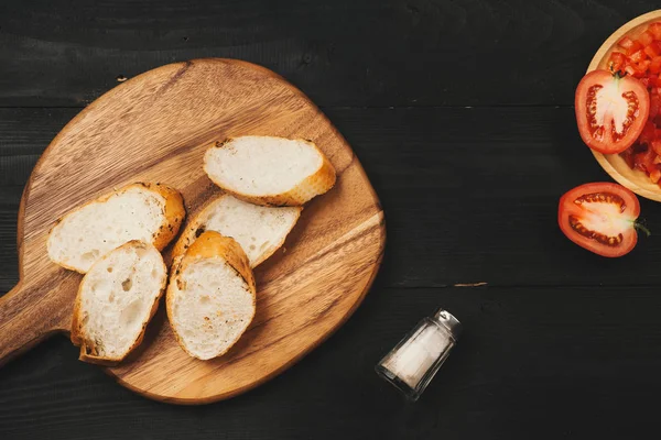 Lezzetli İtalyan bruschetta domates ile hazırlama