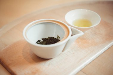 Japon Sencha çay yaprakları. Kopya alanı ile üstten görünüm