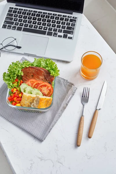 Comer Sano Para Almuerzo Trabajo Comida Oficina —  Fotos de Stock