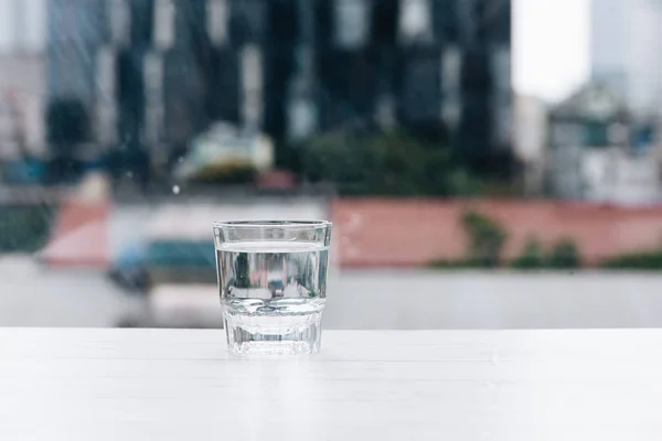 Склянка Води Столі Ресторані — стокове фото