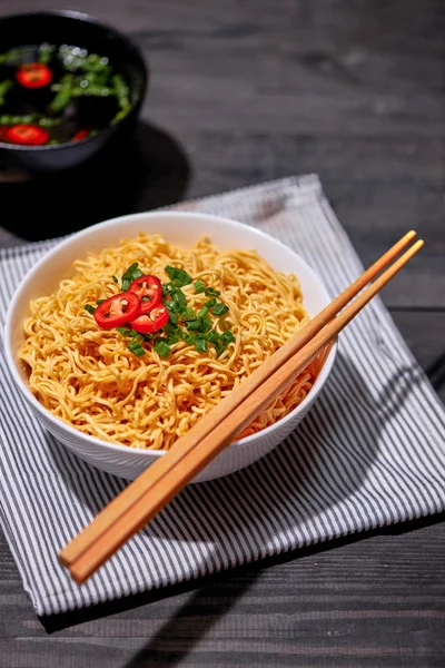 Instant Noodle Bowl Cooked Spicy Taste Topping — Stock Photo, Image