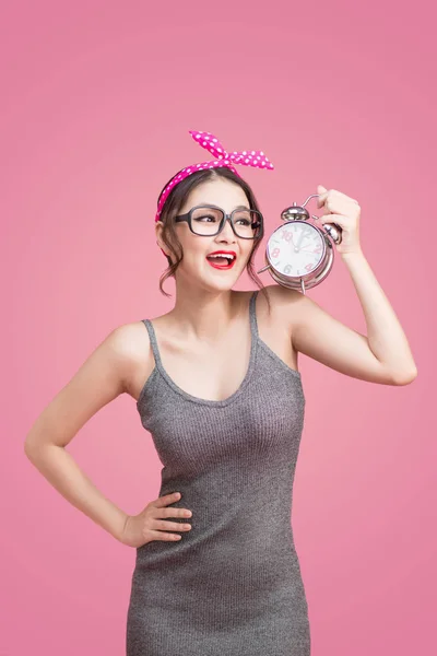 Beautiful Smiling Young Asian Woman Showing Alarm Clock Pink — Stock Photo, Image