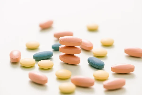 Píldoras Diferentes Tabletas Cápsulas Montón Mezcla Medicamentos Terapia — Foto de Stock