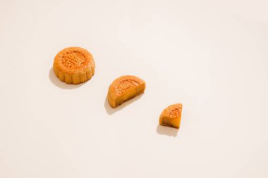 Kopya alanı ile ışık arka plan üzerinde Festivali mooncakes