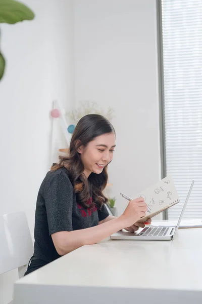Beautiful Young Woman Working Home Writing Ideas Notebook — Stock Photo, Image