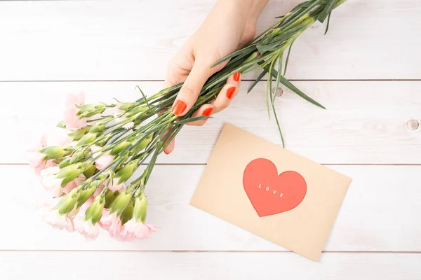 Valentin Napi Szerelmes Levelet Fából Készült Háttér Barna Keret Rózsaszín — Stock Fotó