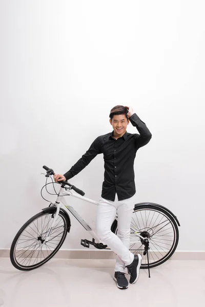 Retrato Homem Bonito Com Bicicleta Isolamento — Fotografia de Stock