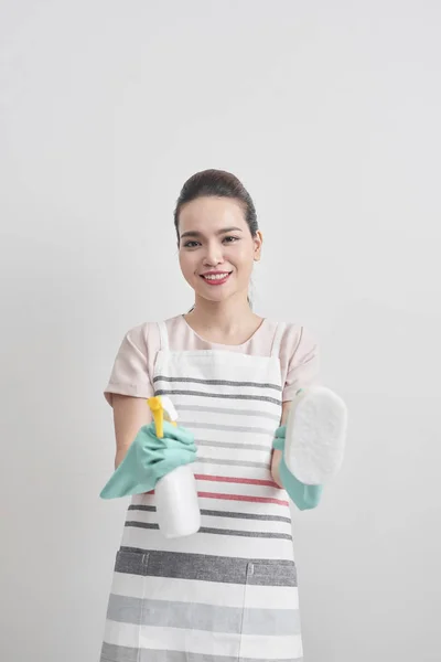 Jovem Segurando Grupo Suprimentos Limpeza Equipamento Doméstico Limpeza Molas Arrumação — Fotografia de Stock