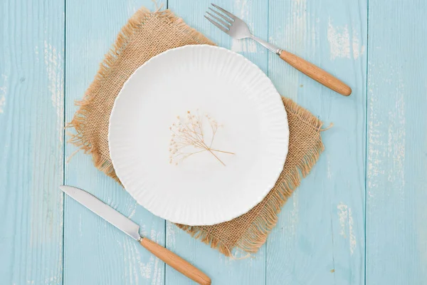 Table Setting Plate Fork Knife Wooden Background — Stock Photo, Image