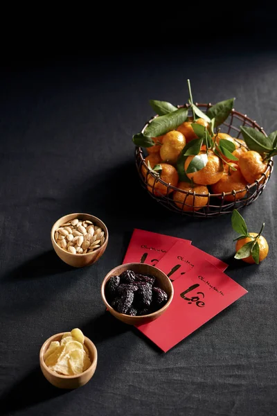 Tet 휴일에 베트남 음식의 놀라운 설탕에서 텍스트에 받으세요 수단과 — 스톡 사진