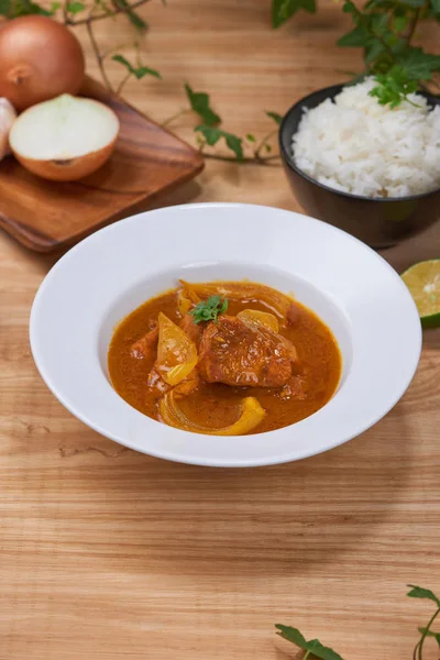 Chicken Curry Einer Schüssel Vietnam Chicken Curry Auf Hölzernem Hintergrund — Stockfoto
