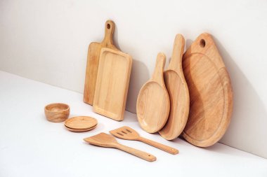 Metin için boş alanı olan mutfak gereçleri, ev mutfak dekoru konsepti, ön görünüm