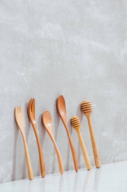 Metin için boş alanı olan mutfak gereçleri, ev mutfak dekoru konsepti, ön görünüm