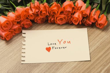 Sevgililer günü arka plan ile kırmızı gül buketi