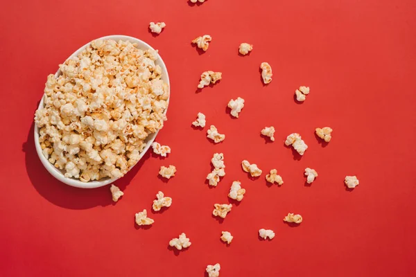 Popcorn Caramel White Porcelain Bowl — Stock Photo, Image