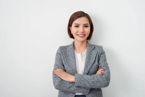 Ondernemer Jonge Aziatische Vrouw Zakelijke Vrouw Armen Gekruist Witte Achtergrond — Stockfoto