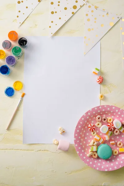 Concepto Organización Gestión Fiestas Con Dulces Confeti Páginas Blanco Creativo — Foto de Stock