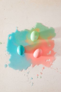 Yumurta boyama işlemi 