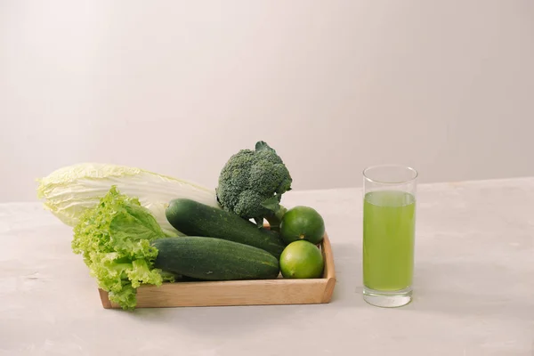 Vegan Diet Food Detox Drinks Freshly Squeezed Juices Smoothies Vegetables — Stock Photo, Image