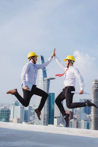 Team engineer jumping when their project is success. — Stock Photo, Image