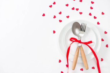 Çatal bıçak takımı, küçük gül ve kalpleri pembe tablo ile festival Tablo ayarı