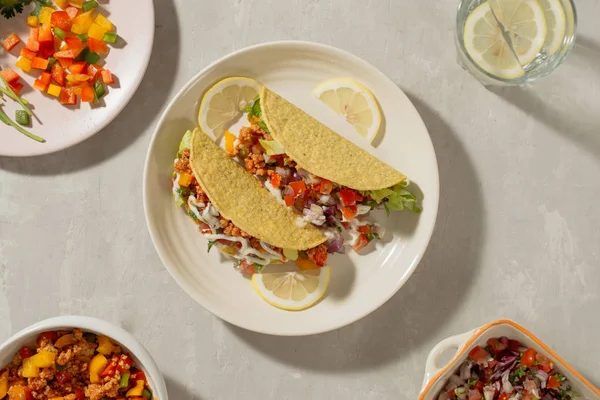 Mexikanische Tacos Vom Schwein Mit Gemüse Leckere Tacos — Stockfoto