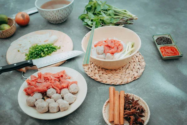 Traditional Vietnamese Soup Pho Herbs Meat Rice Noodles Broth Pho — Stock Photo, Image