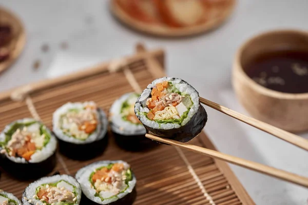 Rolo Coreano Gimbap Kimbob Feito Arroz Branco Cozido Vapor Bap — Fotografia de Stock