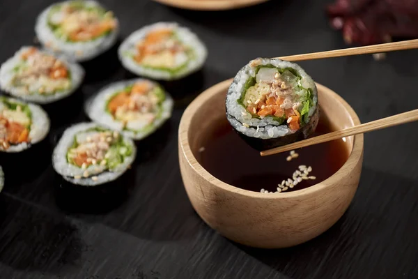 Rolo Coreano Gimbap Kimbob Feito Arroz Branco Cozido Vapor Bap — Fotografia de Stock