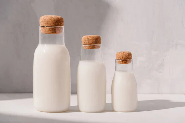 Mjölk Eller Cocktail Creative Concept Minimalism Stil Vinkel Utsikt Utrymme — Stockfoto