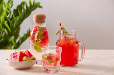 taze karpuz mojito kokteyller servis