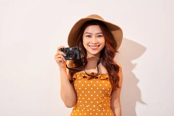 Portrait Cheerful Smiling Young Woman Taking Photo Inspiration Wearing Summer — Stock Photo, Image