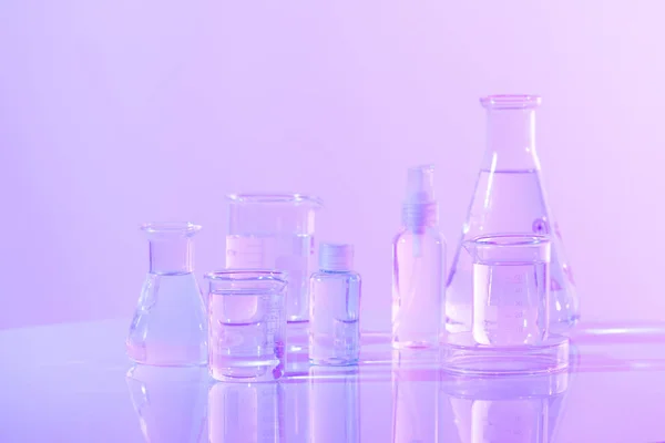 Vidros Científicos Para Química Pesquisa Laboratorial — Fotografia de Stock