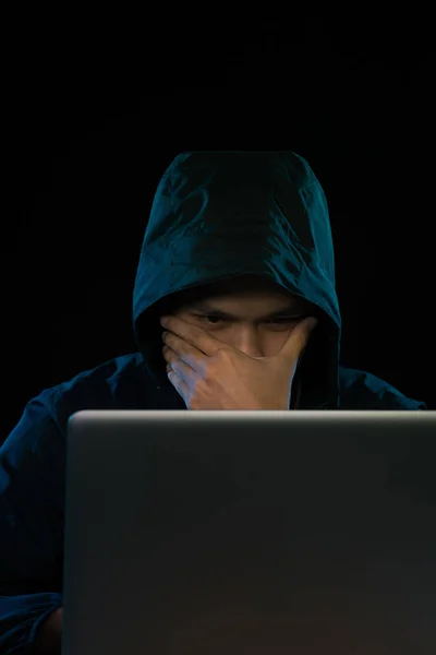 Hacker Och Laptop Som Betyder Säkerhetsdata — Stockfoto