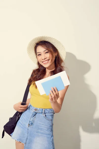 Sunny Lifestyle Fashion Portrait Young Woman Wearing Trendy Outfit Straw — Stock Photo, Image