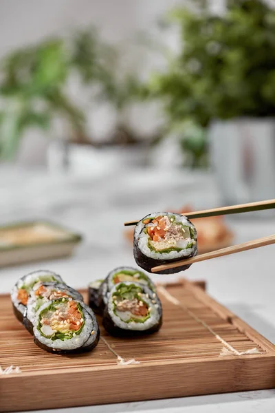 Rollo Coreano Gimbap Kimbob Hecho Arroz Blanco Vapor Bap Varios —  Fotos de Stock