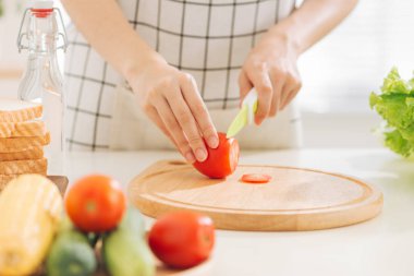 Yemek ve sabah sağlıklı yemek hazırlamak
