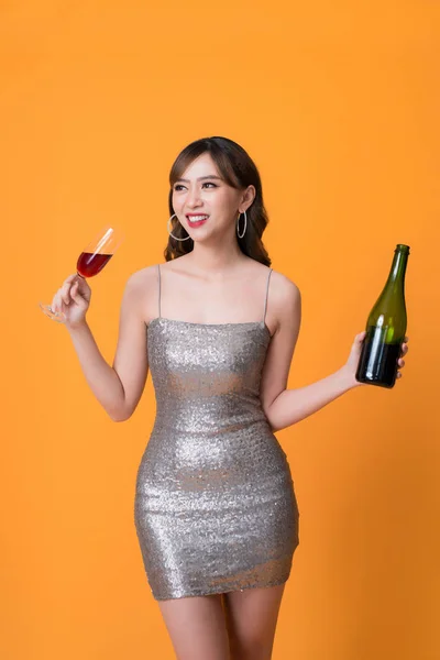 Linda Festiva Jovem Asiático Mulher Ter Copo Vinho — Fotografia de Stock