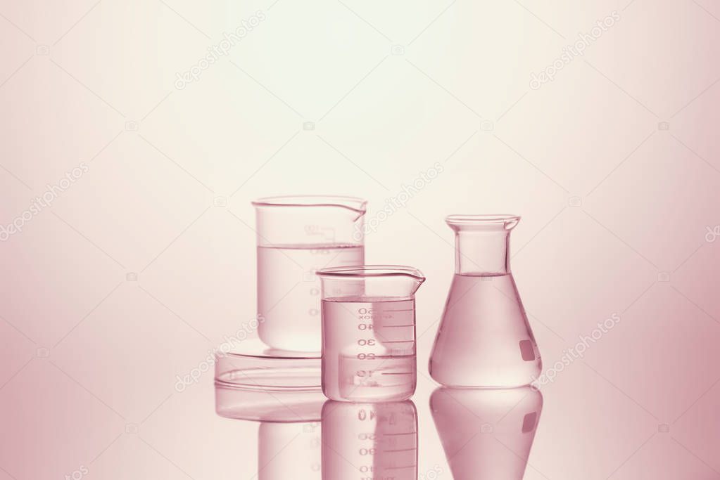 Assorted laboratory glassware equipment - Image